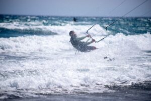 Fly High on the Samaná Peninsula: The Complete Guide to Kitesurfing in Las Terrenas