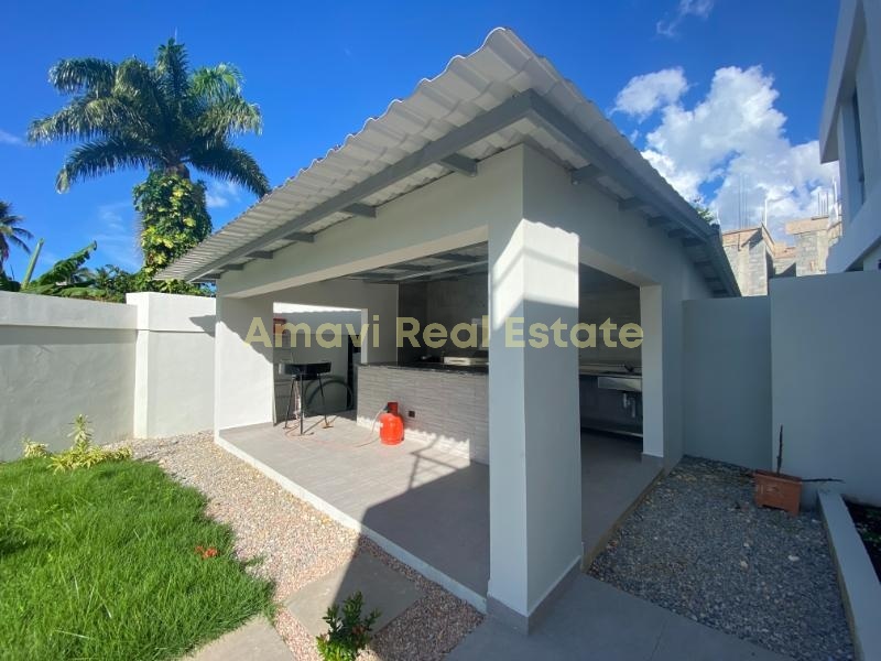 Las Terrenas, La Bonita, 4 Bedrooms Bedrooms, ,4 BathroomsBathrooms,Villa,For Sale,1183