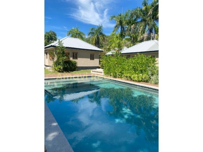 Abra Grande, 8 Bedrooms Bedrooms, 0 ,8 BathroomsBathrooms,Villa,For Sale,0,1323