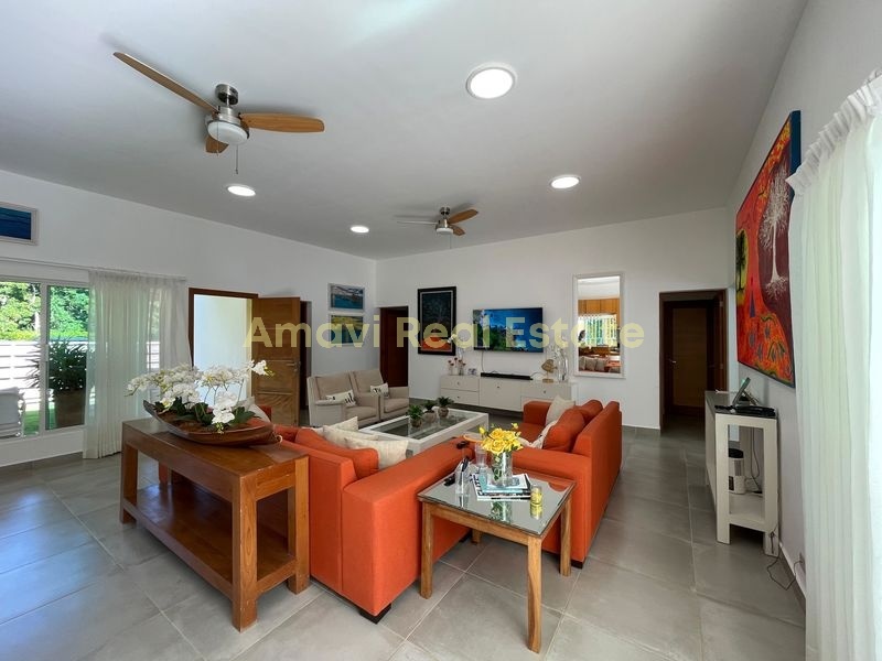 Las Terrenas, 3 Bedrooms Bedrooms, ,2 BathroomsBathrooms,Villa,For Sale,1036