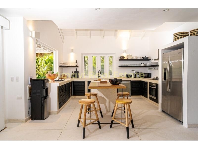 Coson, 6 Bedrooms Bedrooms, 0 ,6 BathroomsBathrooms,Villa,For Sale,0,1428