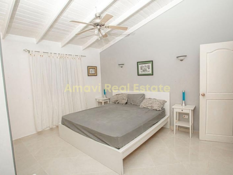 El Limon, 4 Bedrooms Bedrooms, ,3 BathroomsBathrooms,Villa,For Sale,1049