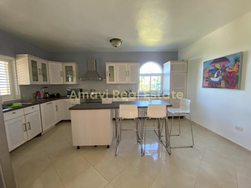 El Limon, 4 Bedrooms Bedrooms, ,3 BathroomsBathrooms,Villa,For Sale,1049