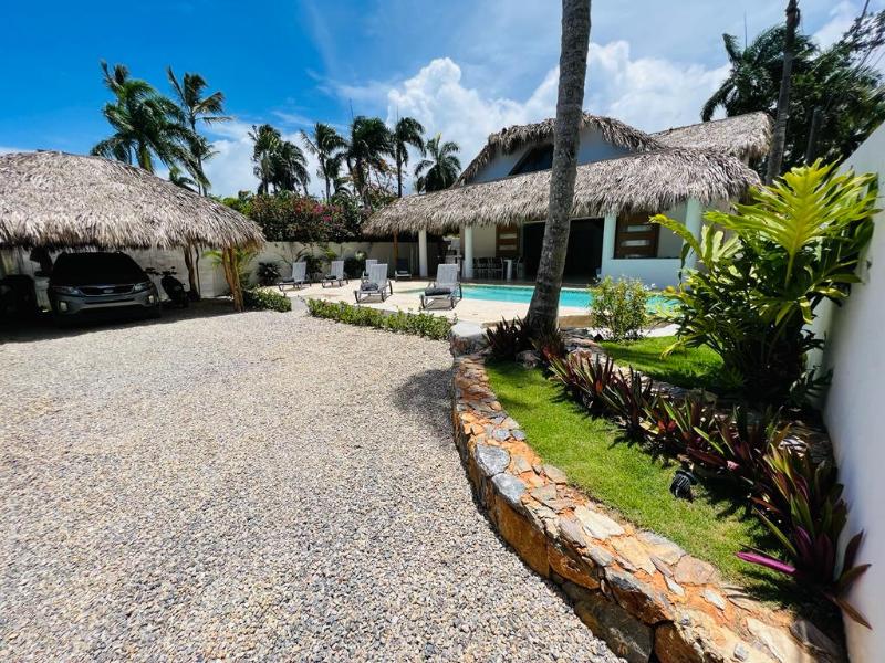 Playa Las Ballenas 32000, 4 Bedrooms Bedrooms, ,4 BathroomsBathrooms,Villa,For Sale,1050