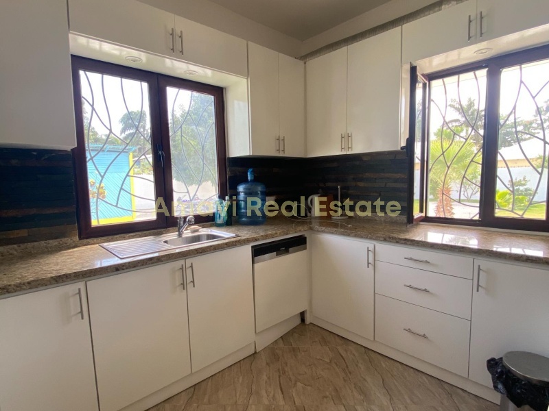 El Limon, 3 Bedrooms Bedrooms, ,3 BathroomsBathrooms,Villa,For Sale,1086
